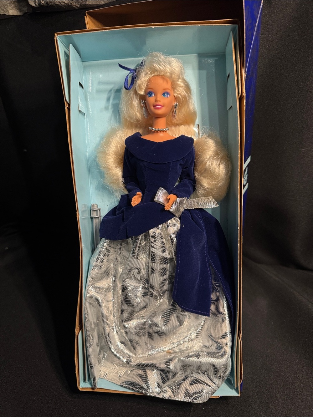 Vintage 1995 Winter Velvet Barbie 1995 Avon Exclusive Special Edition Mattel